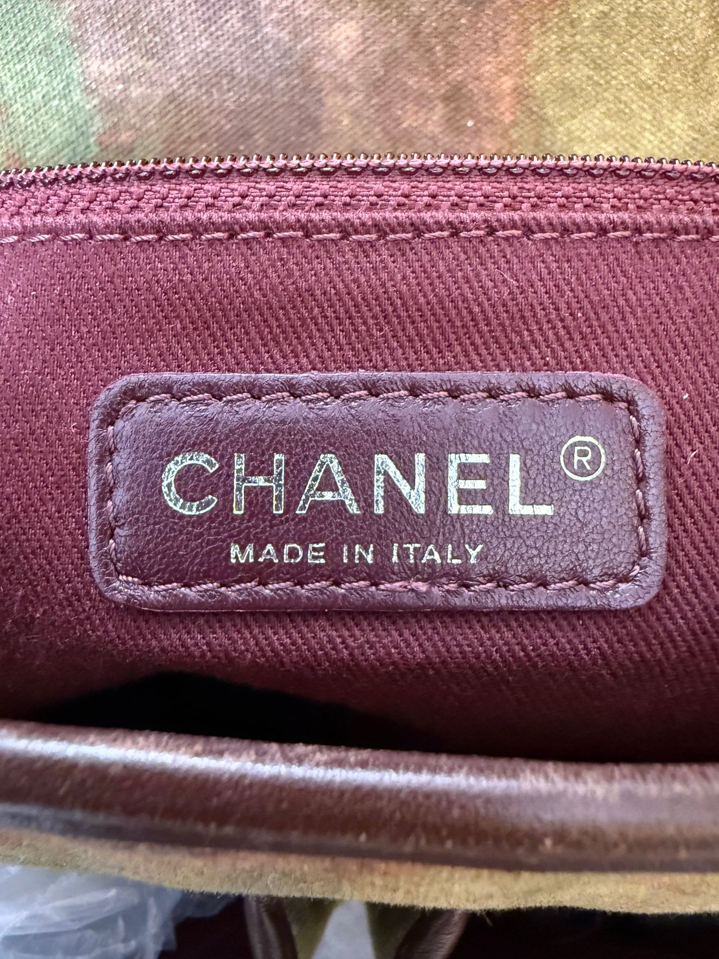 Chanel 15S graffiti on the pavements messenger bag