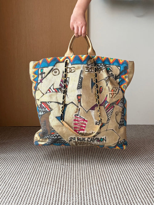 Chanel 2019 Paris-Egypt graffiti tote bag