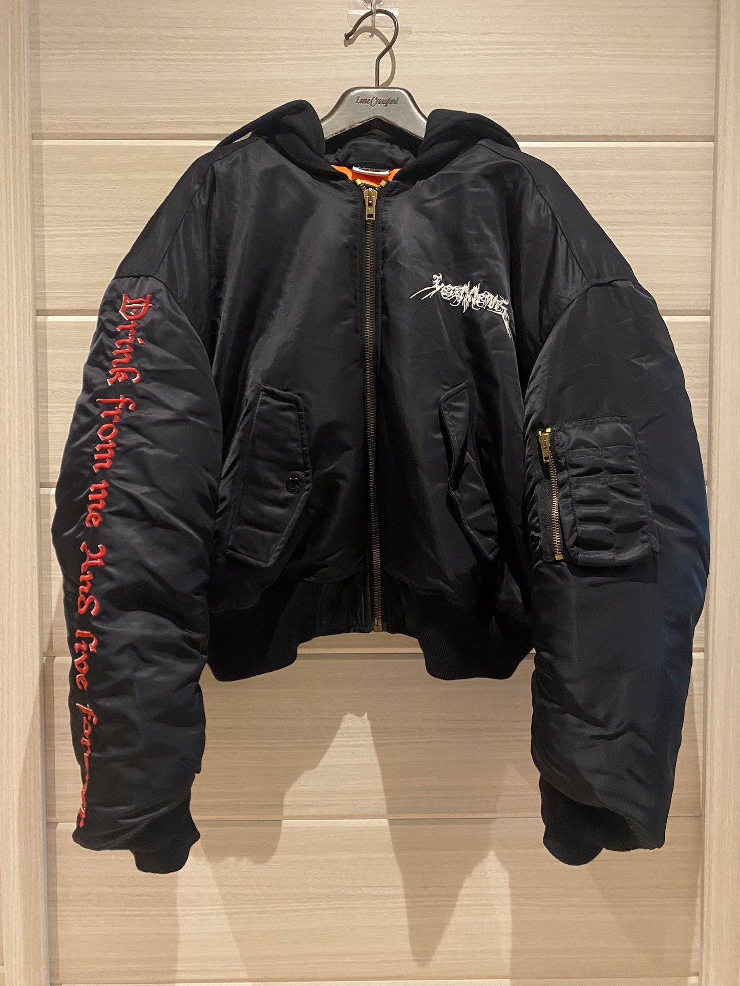 Vetements FW17 TFD cropped bomber