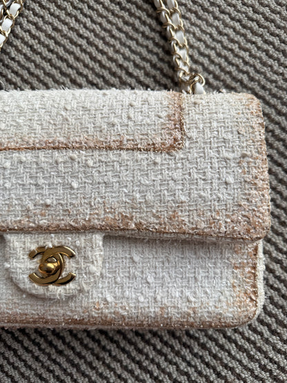 Chanel 2019 Tweed Classic Flap medium Bag
