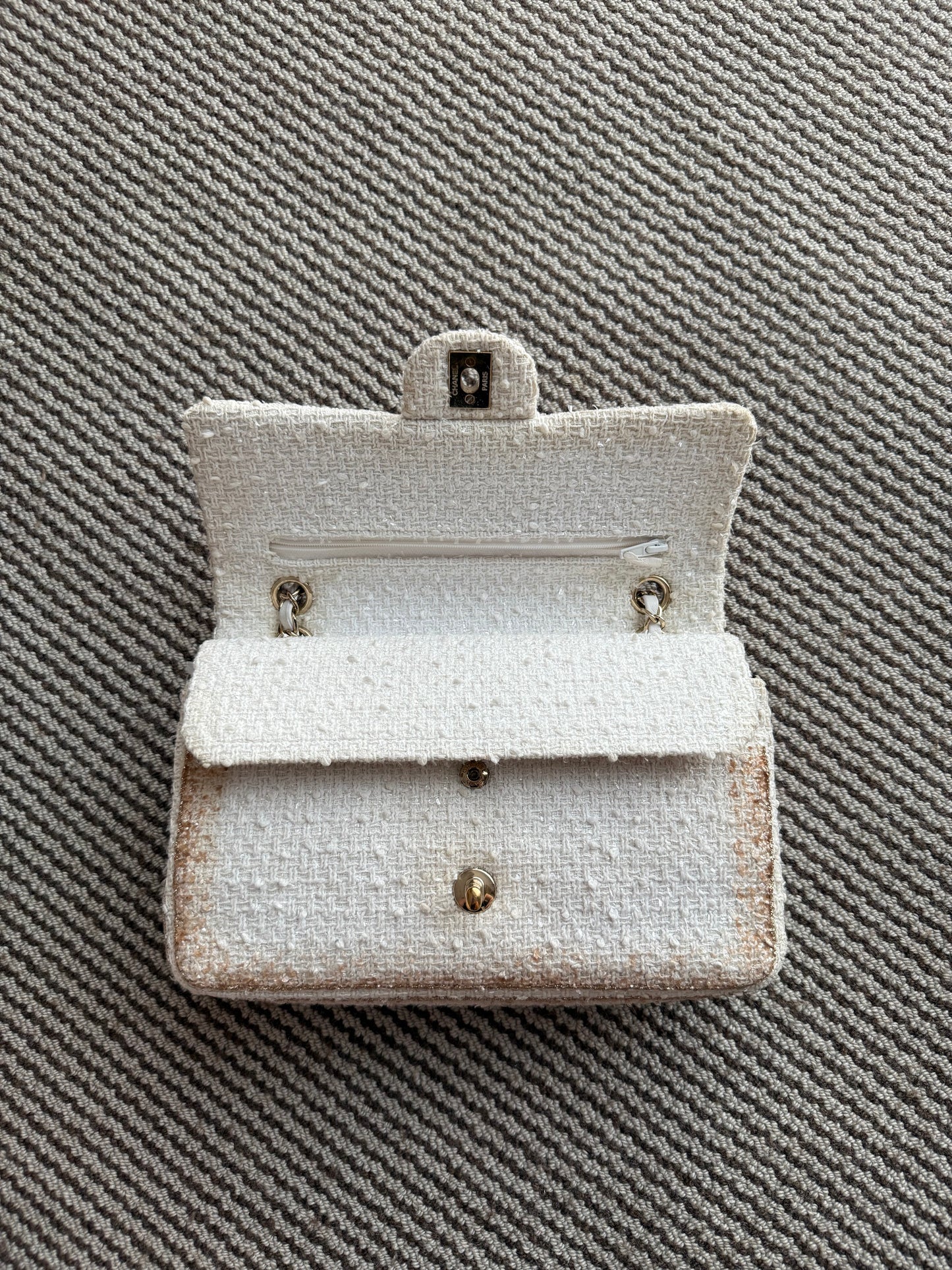 Chanel 2019 Tweed Classic Flap medium Bag